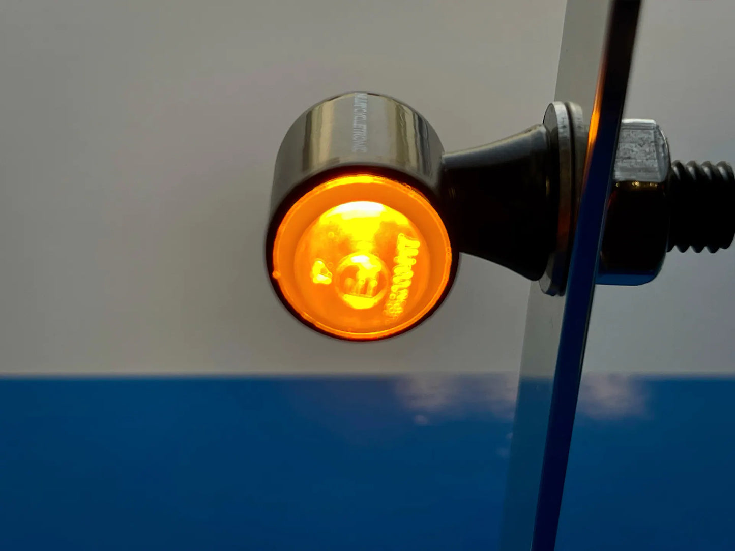 LEDX.R18YR Turn Signals + Brake